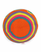 Lade das Bild in den Galerie-Viewer, Wayana Astrea- Ručně háčkovaná kabelka - hand crochet bag - Wayana.eu
